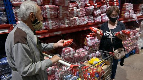 Los Andes | En el primer semestre, los insumos de primera necesidad aumentaron a mayor ritmo que la inflación general.  Foto: Orlando Pelichotti / Los Andes