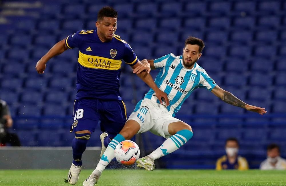 Boca arrinconó a Racing en los primero minutos, pero el arquero Arias es una muralla. / Gentileza.