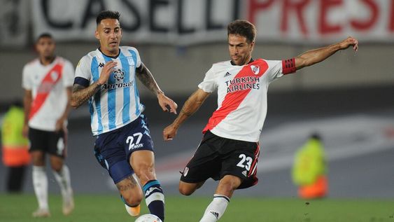 River y Racing se enfrentaron por un partido correspondiente a la fecha 22 de la Liga Profesional en el Monumentald e Núñez. Foto de Clarín.
