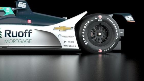 Alonso probó la butaca para las 500 de Indy