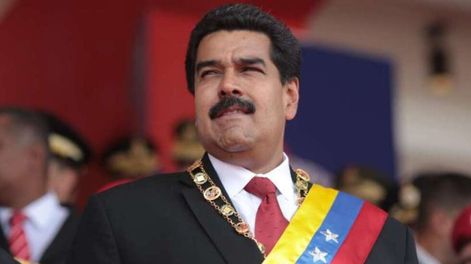 Para sobrevivir, Maduro y los suyos renuncian al control sobre el petróleo - Por C Krauss