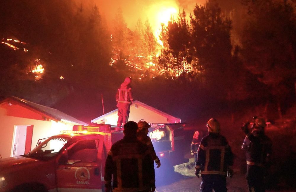 La Fiscalía provincial confirmó que el incendio forestal que se registró en la zona de Puerto Patriada, fue intencional, según informó el gobernador Ignacio Torres, quien le apuntó a los responsables y dijo que “van a terminar presos”.