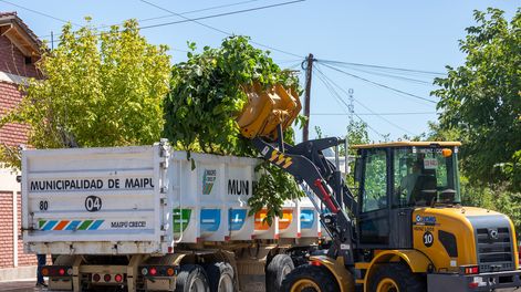 Maipú refuerza los operativos de limpieza integral en todos los barrios