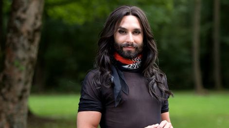 Conchita Wurst revela que es seropositiva para no ser chantajeada por su ex