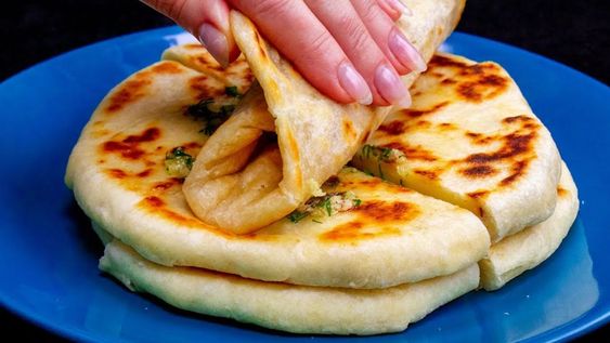como hacer un delicioso e irresistible pan arabe de ajo: facil, rapido y con pocos ingredientes