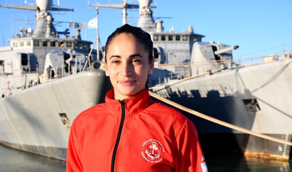 Rocío Troncoso, primera mujer nadadora de rescate de Infantería de Marina de las Fuerzas Armadas.