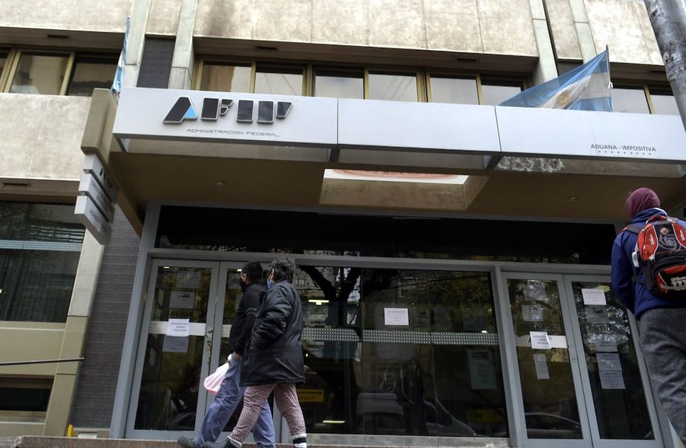 Dos de cada 10 contribuyentes del impuesto a la riqueza -según los cálculos de la AFIP- intentarían evitar el pago del gravamen. Foto: Orlando Pelichotti / Los Andes