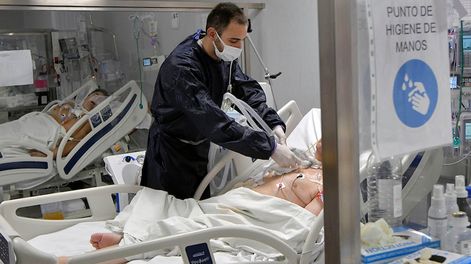 El hospital Central fue uno de los efectores que más pacientes Covid atendió en Mendoza.  Foto: Orlando Pelichotti / Los Andes