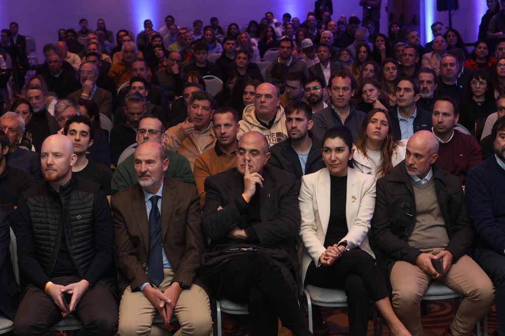 La charla profundizó en los pilares para entender la comunicación en la era digital.