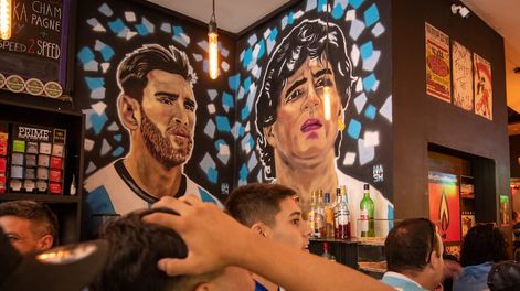 Los Andes | Argentina Campeón del Mundo 2022Así se vivió la final en las calles de Mendoza La Selección Argentina venció por penales a Francia 4-2, luego que el tiempo reglamentario terminó empatado 3-3 y sumó su tercer título mundial.Foto: Ignacio Blanco / Los A