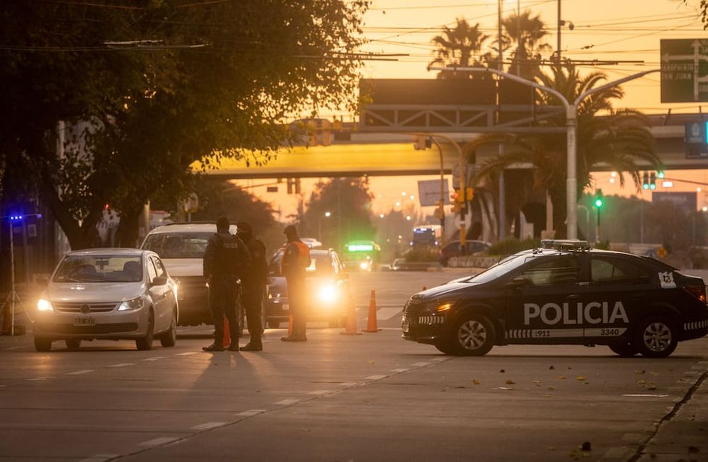 Controles en Mendoza - Foto: Ignacio Blanco / Los Andes