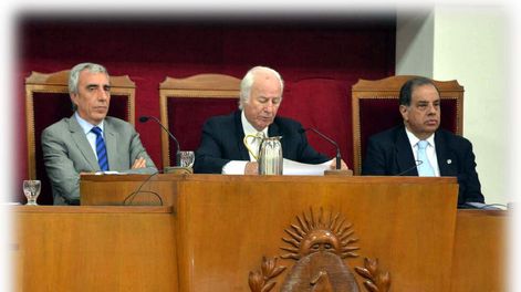 No renunciemos a que la Constitución tenga valor