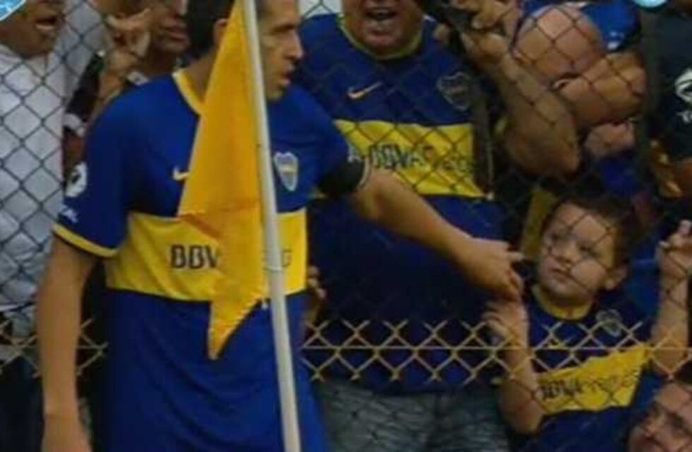 ¿Conocés al niño que Juan Román Riquelme busca a través de las redes sociales?