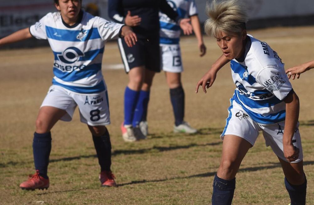 Fútbol femenino: CEC, el último subcampeón, quedó afuera de la pelea