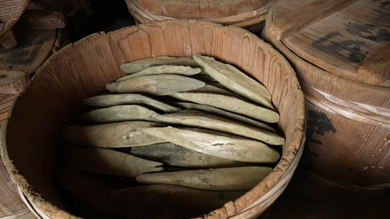 El extraño proceso del katsuobushi, el pescado fermentado que parece madera