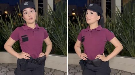 Oficial de policía fue suspendida de actividad tras difundirse sus videos en redes sociales con actitud insinuante acompañada de otra mujer utilizando el uniforme.&nbsp;