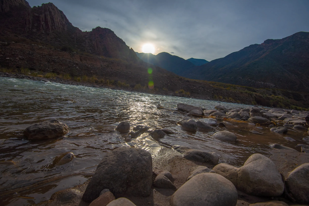 Cuenca del río Mendoza en zona de Potrerillos