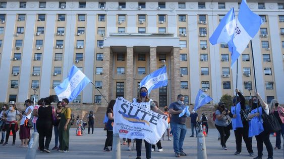 Encuentro clave. Referentes del sindicato mantendrán hoy una reunión con autoridades de la Dirección General de Escuelas. Foto: José Gutiérrez / Los Andes.