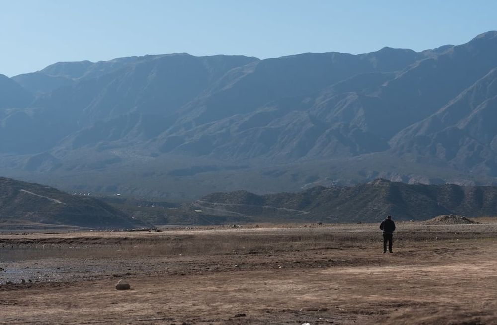 Mendoza 12 Agosto  de 2021 SociedadCrisis Hídrica, Dique Potrerillos Mendoza atraviesa uno de los inviernos mas secos de los últimos años, en el cual casi no se registraron nevadas importes en alta montaña, esto repercutirá en la falta de agua para riego de cultivos y consumo humano en el verano del 2022.  Ignacio Blanco / Los Andes