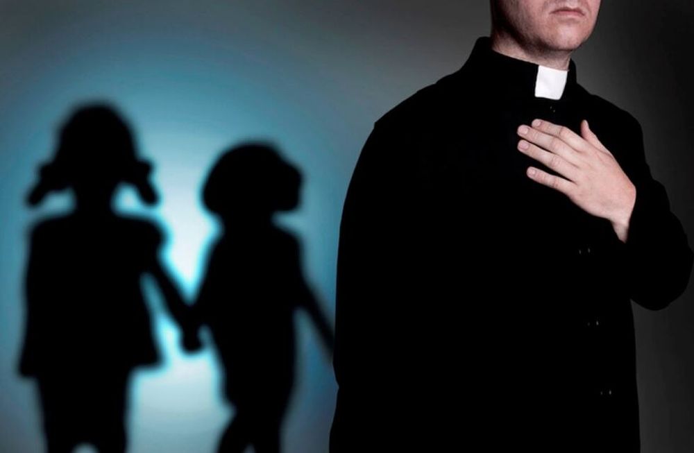 Escándalo en Estados Unidos: acusan de abuso sexual de menores a más de 300 curas