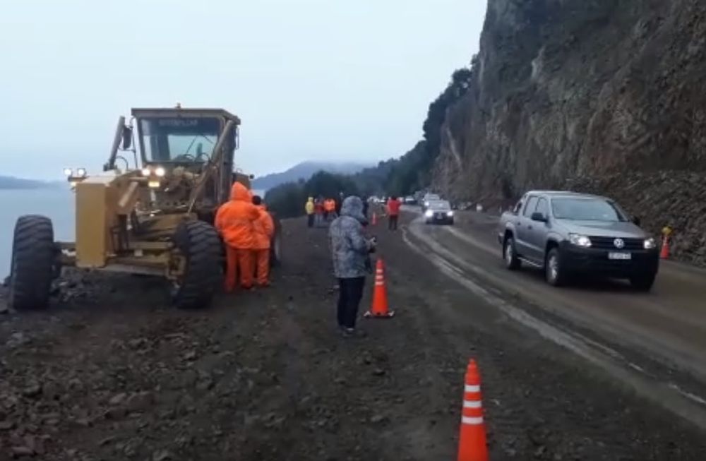 A 29 días del derrumbe, habilitaron la ruta 40 entre Bariloche y Villa ...
