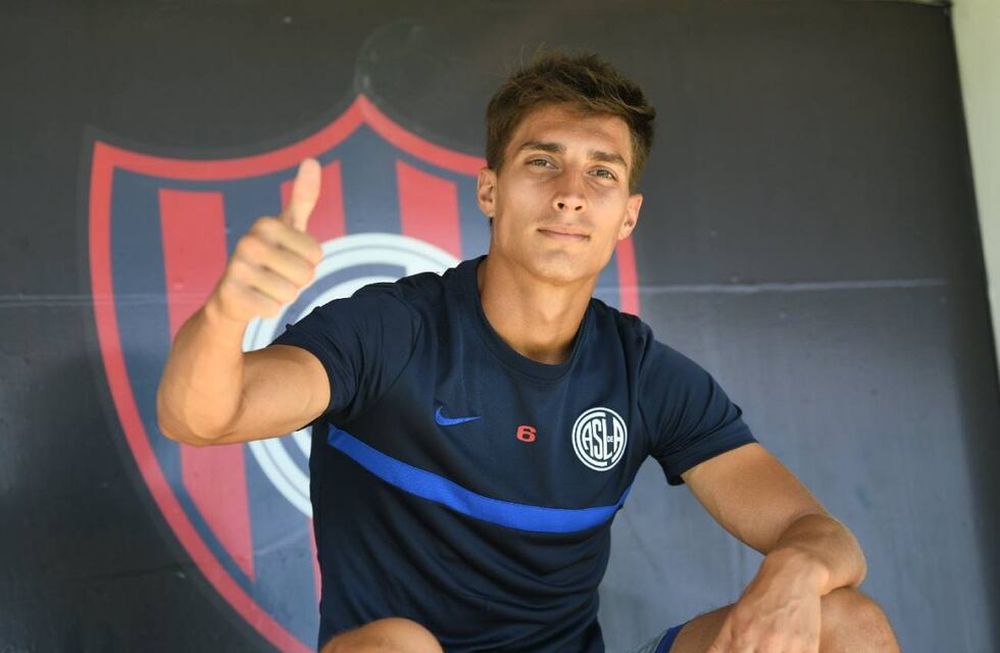 Federico Gattoni no se olvida de sus raíces e hizo una gran donación a las inferiores de San Lorenzo. / Gentileza.