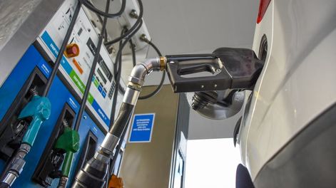 El Gobierno volvió a postergar el impuesto a los combustibles hasta julio. Foto: Mariana Villa / Los Andes