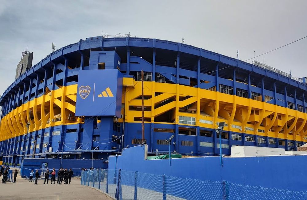 La Bombonera podrá ser ampliada. Festeja Riquelme. / Gentileza.