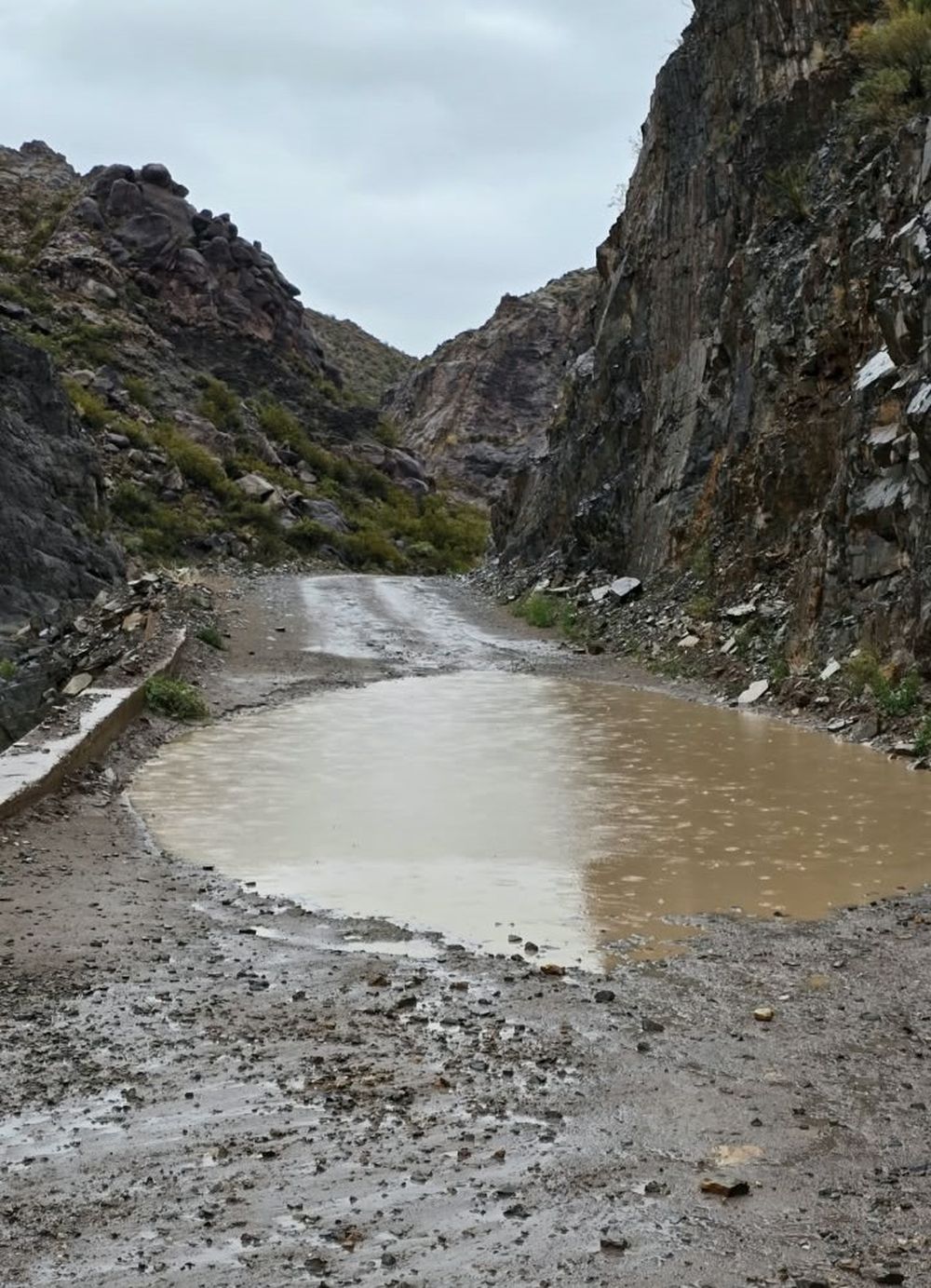 Así está el Cañón del Atuel tras las intensas lluvias en el sur provincial. 