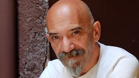 Los Andes | Iñaki Rojas, el artista mendocino multifacético que estrena la obra Spaghetti del rock.