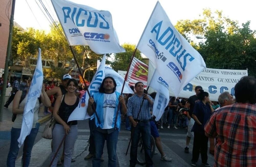 El gremio Adicus es el más representativo del sector docente en la universidad pública sanjuanina. A nivel nacional se alinea en la Conadu Histórica, uno de los más combativos.