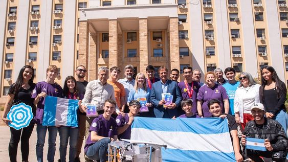 Consagrados en Singapur, retornaron los alumnos mendocinos subcampeones del Mundial de Robótica 2023