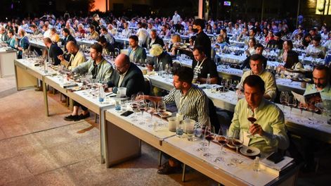 Enólogos y amantes del vino participaron de la Premium Tasting. Mariana Villa / Los Andes