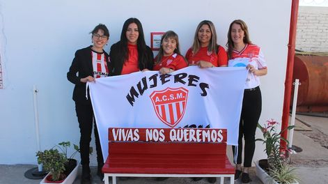 El Atlético Club San Martín presentó el “banco rojo” en su estadio