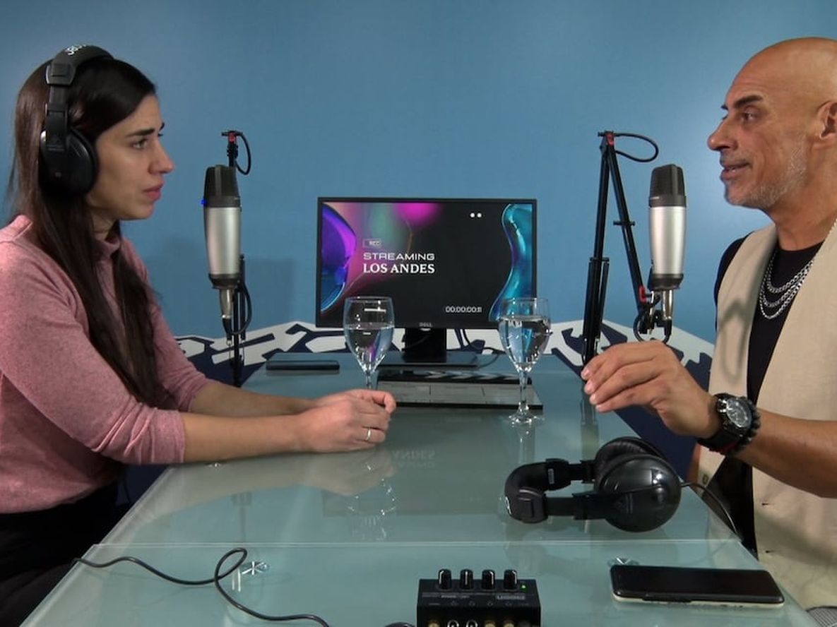 Los Andes Streaming: Daniel Garro, licenciado en Economía, Master en Administración de Empresas con especialización en Marketing, y Master of Sciences in Economy and Business, explica cómo invertir y encontrar dinero extra, partiendo de un sueldo mínimo.