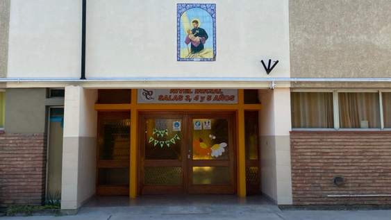 Detuvieron a celador de una escuela de Alvear denunciado por abusar de un niño de 6 años. Foto: Web