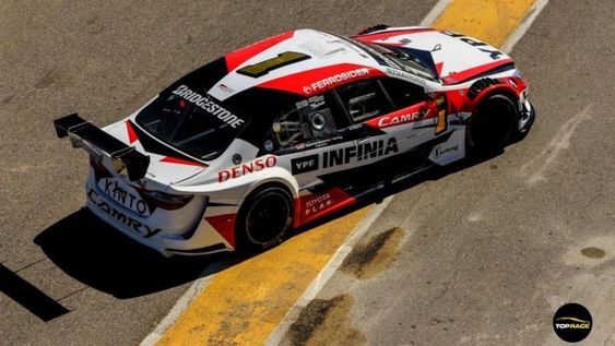 Top Race: Matías Rossi hizo la pole en Río Cuarto