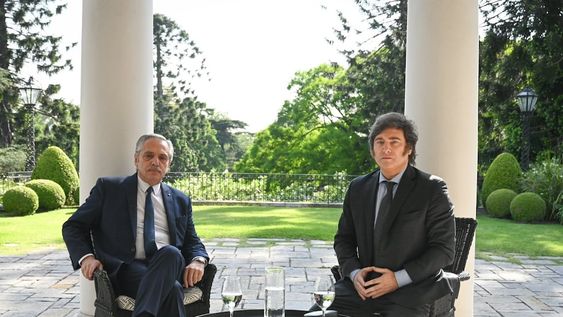 Alberto Fernández y Javier Milei en la primera foto de transición presidencial (Presidencia)