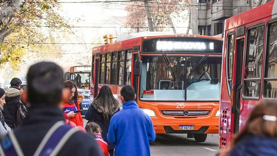 Elecciones 2023: el transporte público será gratuito el próximo domingo en Mendoza. / Foto: Los Andes