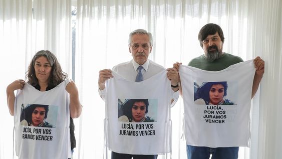 El jefe de Estado compartió hoy en su cuenta de Twitter el encuentro que mantuvo con los padres de Lucía Pérez, la joven asesinada en 2016 en la ciudad de Mar del Plata.