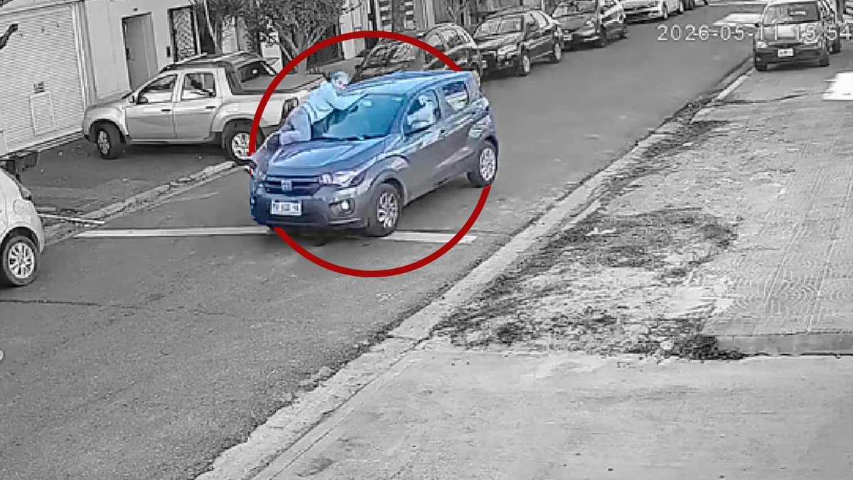 Una mujer intentó impedir el robo de su vehículo y fue arrastrada 50 metros en La Matanza