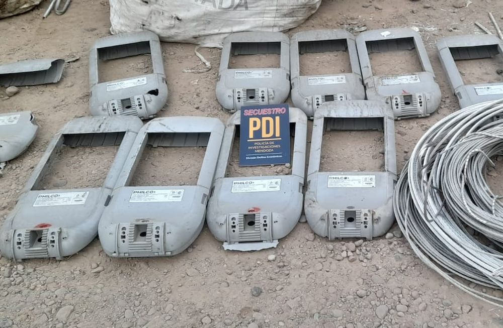 En lo que va del año secuestraron 26 toneladas de cobre y detuvieron a 56 personas en 100 allanamientos en Mendoza. | Foto:  Ministerio de Seguridad y Justicia