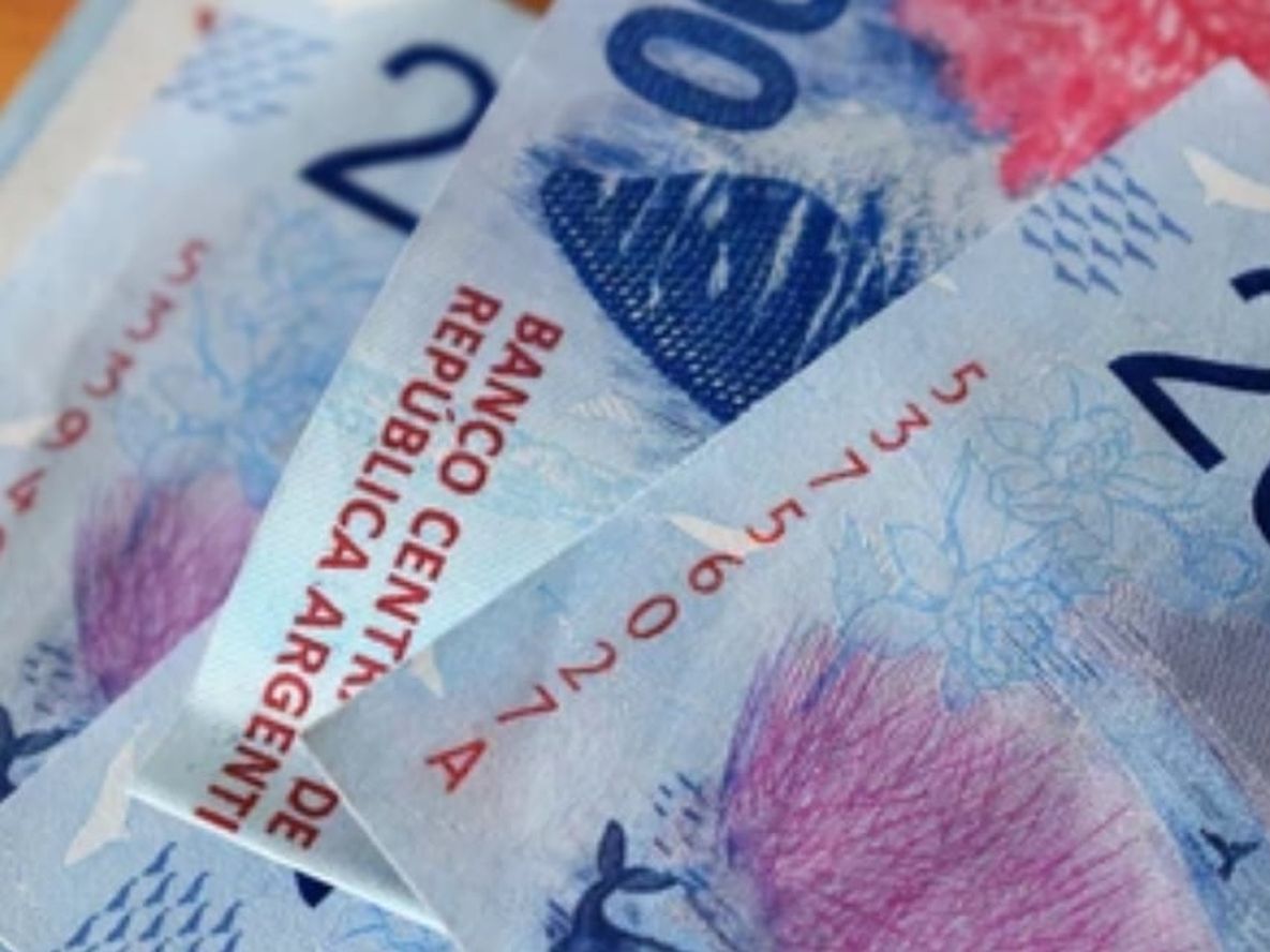 Ganancias: “A fin de determinar la procedencia de la exención del sueldo anual complementario correspondiente al período fiscal 2023,(...) deberá tenerse en cuenta que el monto de la remuneración y/o haber bruto mensual no supere la suma de $ 506.230.-. Foto: Shutterstock