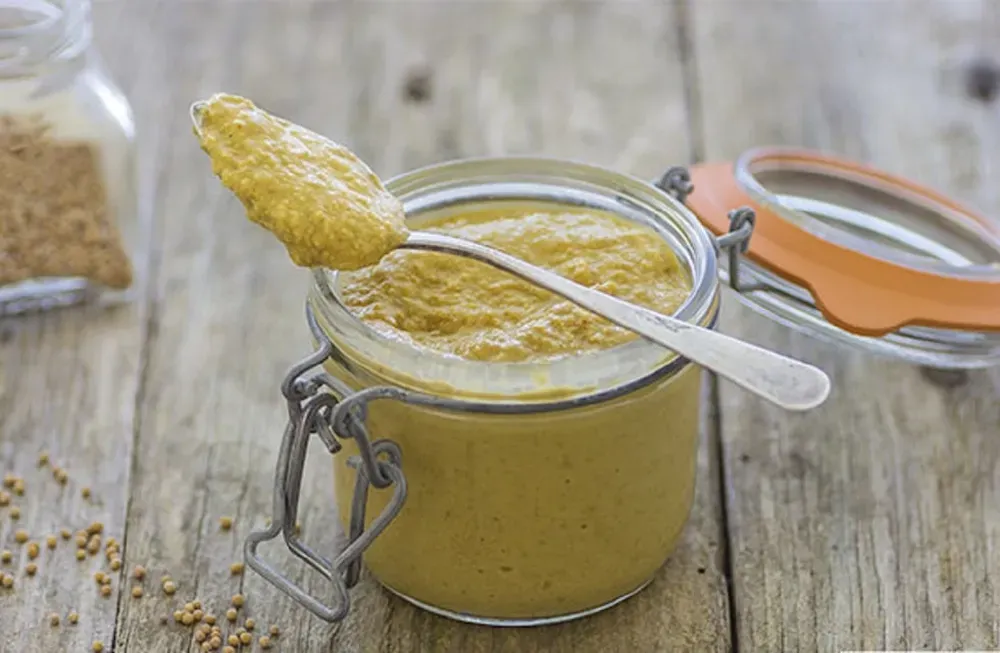 Esta receta es perfecta para reemplazar los químicos que tiene la mostaza y para comer sano.