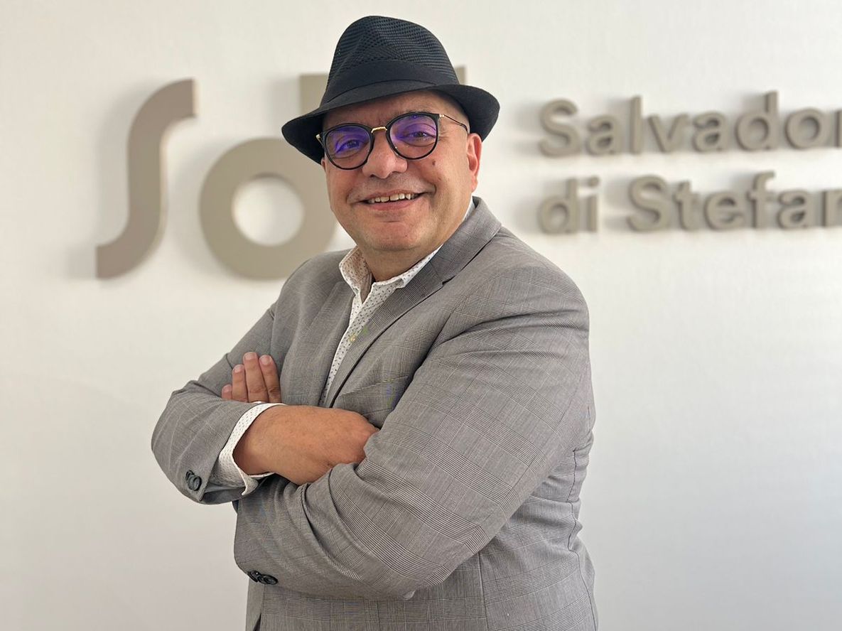 Salvador Di Stefano analizará los efectos de la dolarización en la economía argentina.
