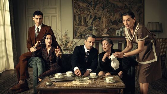 “Alguien tiene que morir” en Netflix: una tragedia avasallante y demasiado ambiciosa