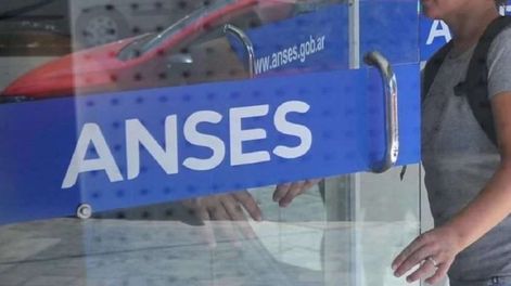Anses: la fecha en que jubilados y beneficiarios de AUH cobrarán el bono de hasta $5.000
