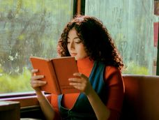 estudios muestran que los adultos que leian novelas de ficcion estaban mejorando una habilidad muy valiosa