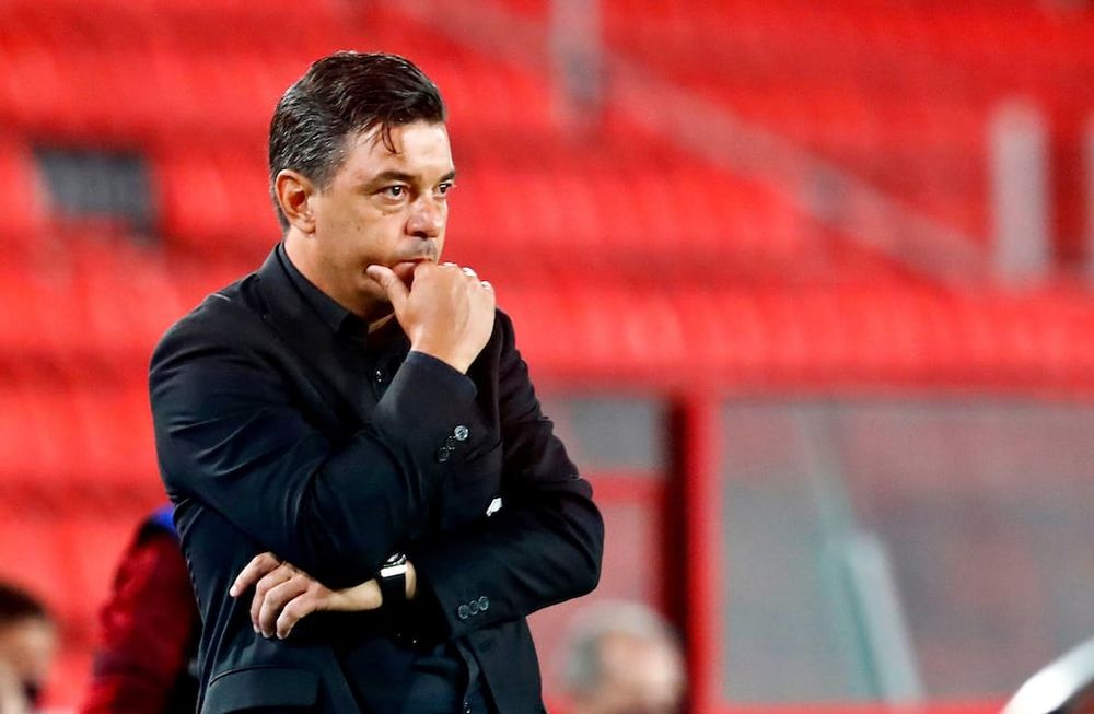 Marcelo Gallardo aún mantiene una duda defensiva para definir el equipo de River para visitar a Estudiantes de La Plata. / Gentileza.