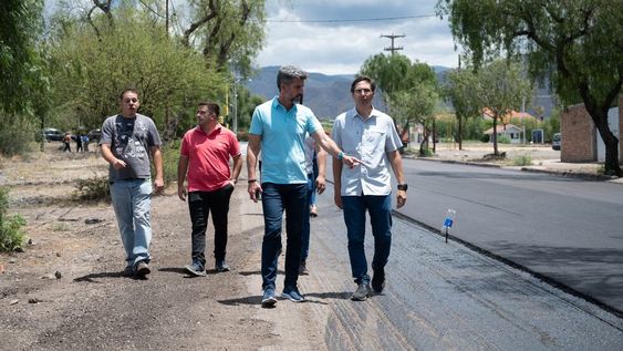 Ulpiano Suarez recorrió las obras en el ingreso al barrio Sanidad